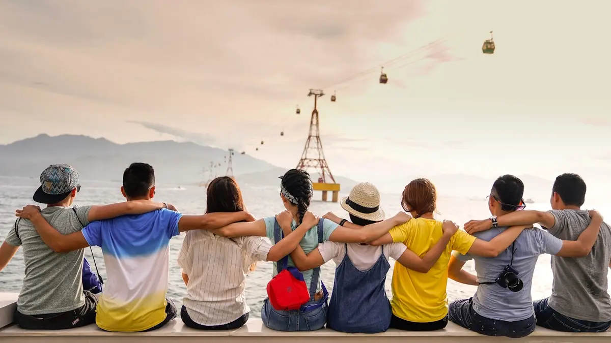 How Companionship Support Combats Loneliness Among Seniors in Dubai